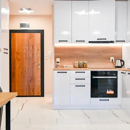 Apartament Armand De Azurro *