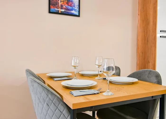 Armand De Azurro Apartament *