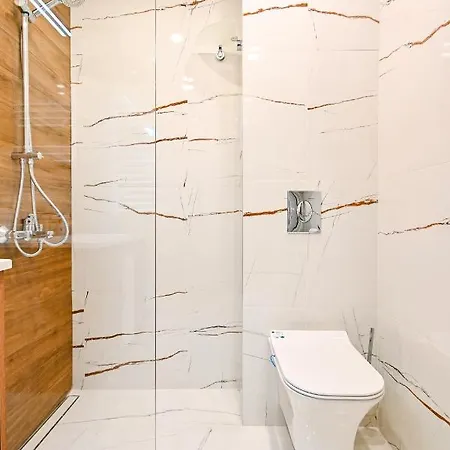 Armand De Azurro * 索菲亞