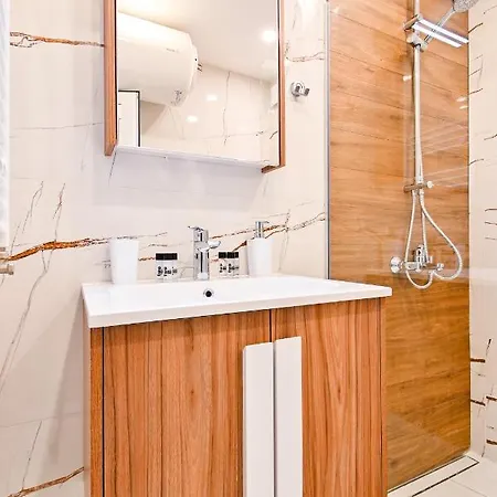 Armand De Azurro 公寓